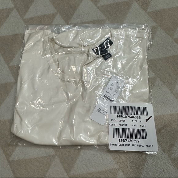 J crew Drapey T-shirt top ivory - Picture 4 of 5